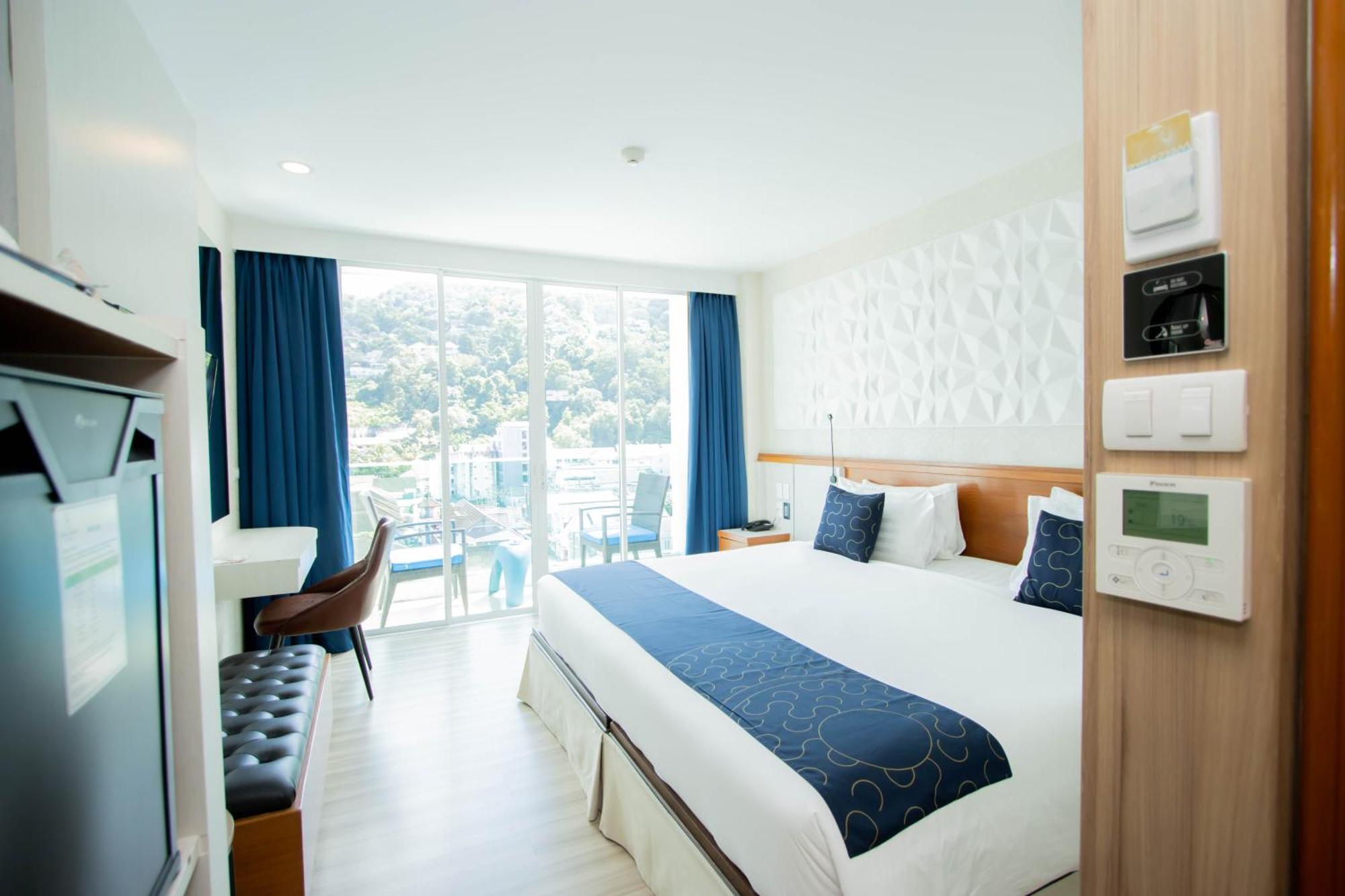 Sira Grande Hotel And Spa - SHA Extra Plus Patong Exterior foto