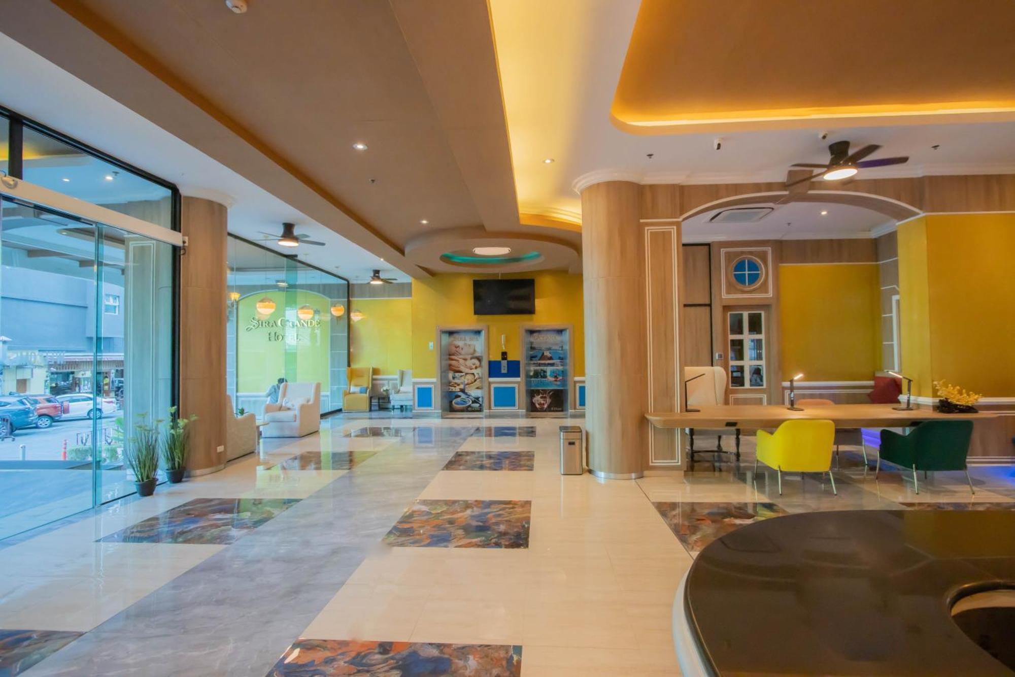 Sira Grande Hotel And Spa - SHA Extra Plus Patong Exterior foto