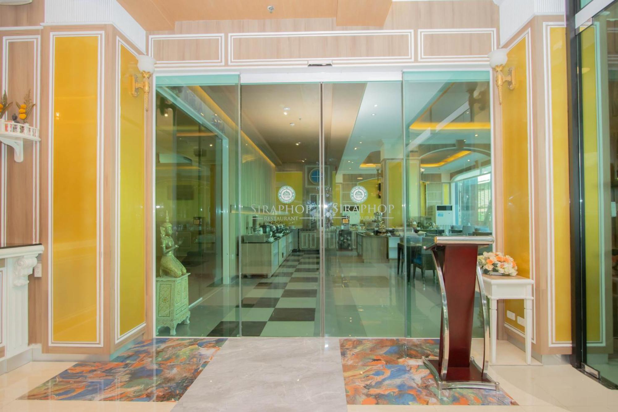 Sira Grande Hotel And Spa - SHA Extra Plus Patong Exterior foto