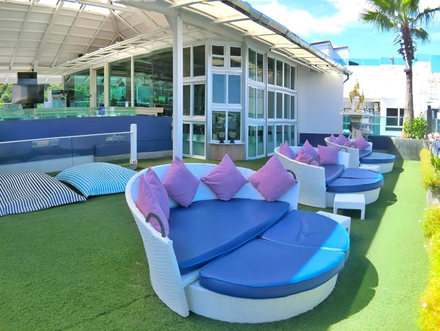 Sira Grande Hotel And Spa - SHA Extra Plus Patong Exterior foto